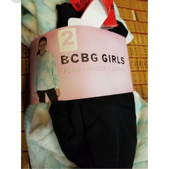 Girls plush tops, leggings, long sleeve,etc bundle lot - Picture 2 of 9